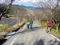 $B2<$j$F$-$^$7$?(B